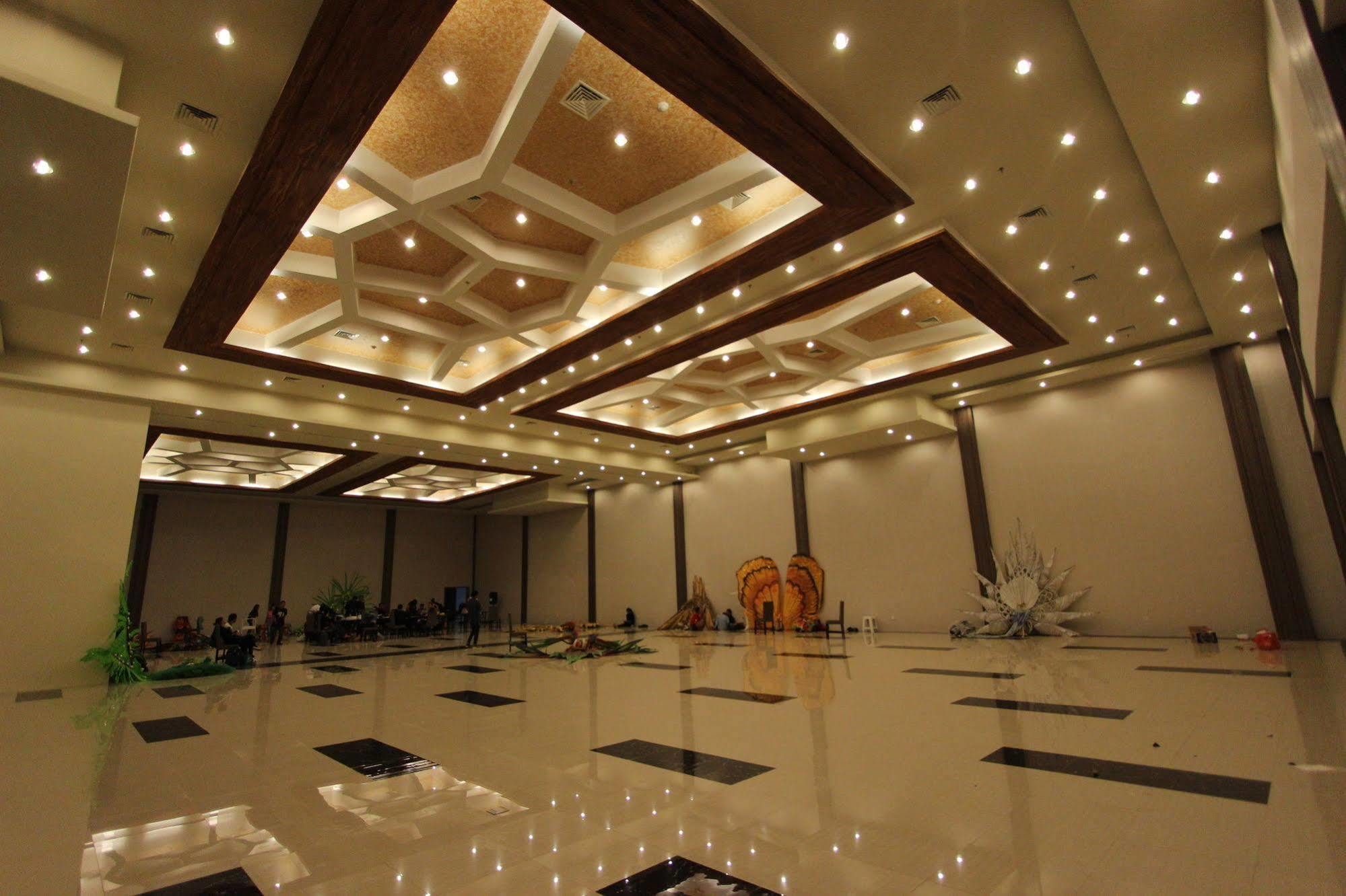 เดอะ ซัน โฮเต็ล เมเดียน Hotel มาดิอุน ภายนอก รูปภาพ